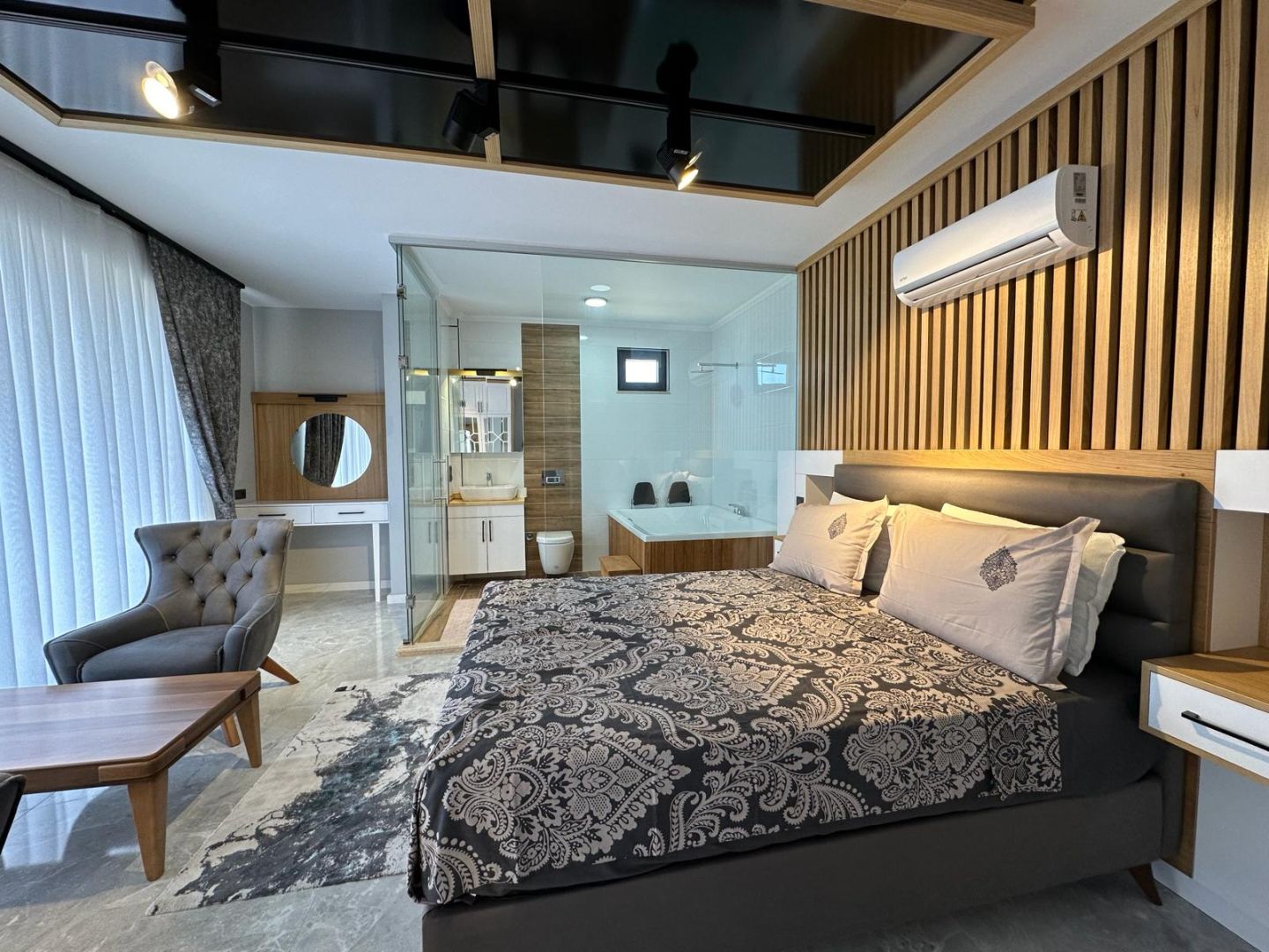 DALAMAN BOZÖRÜ’NDE 4+1 HAVUZLU MÜSTAKİL DUBLEKS VİLLA DOĞA MANZARALI