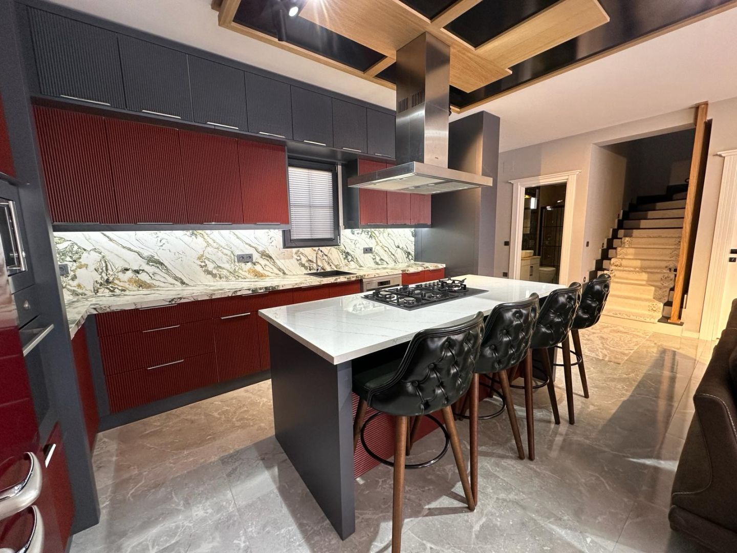 DALAMAN BOZÖRÜ’NDE DOĞA MANZARALI HAVUZLU 4+1 MÜSTAKİL VİLLA