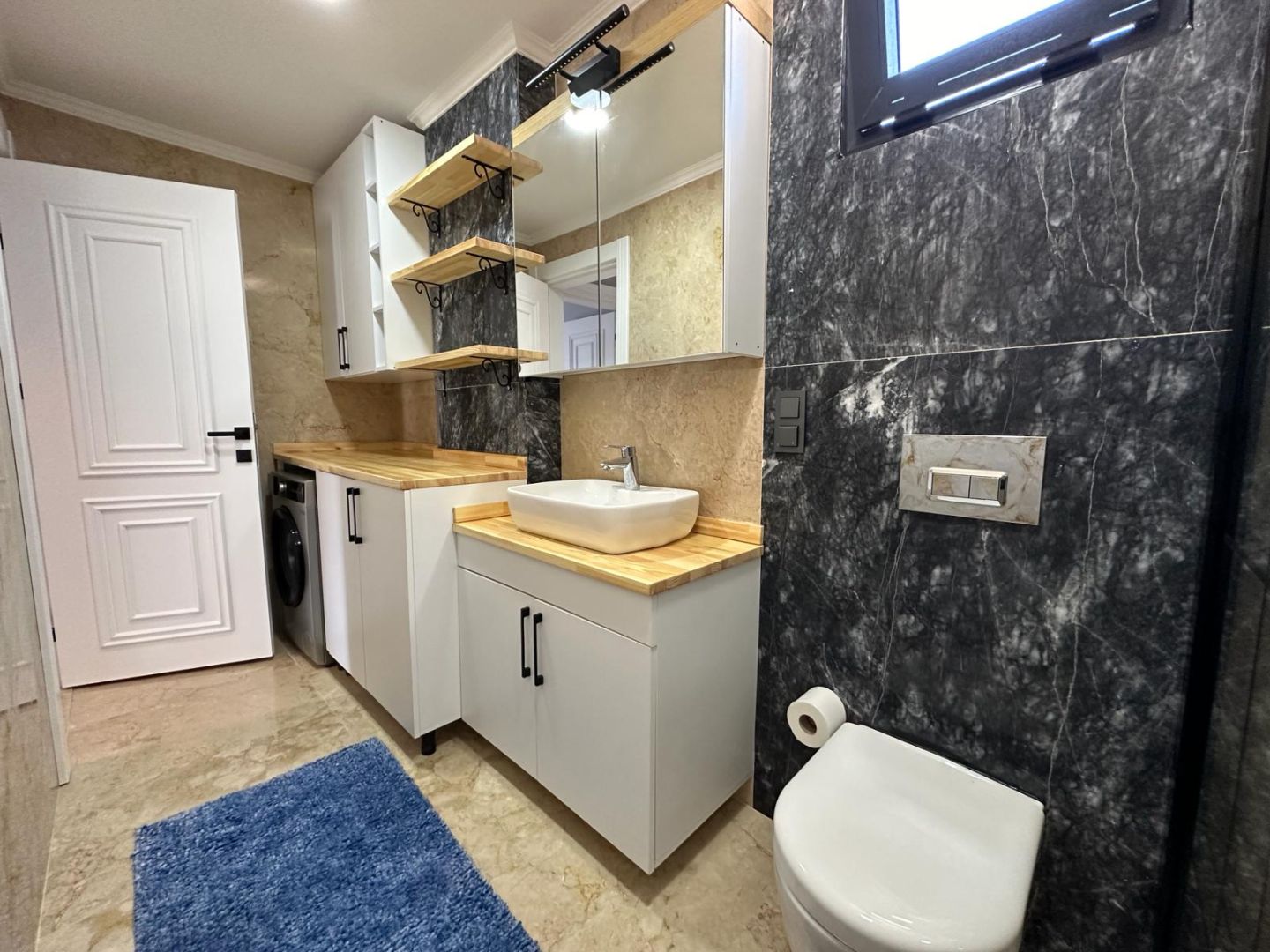 BOZÖRÜNDE 520m2 Arsa İçinde Satılık 4+1 Villa