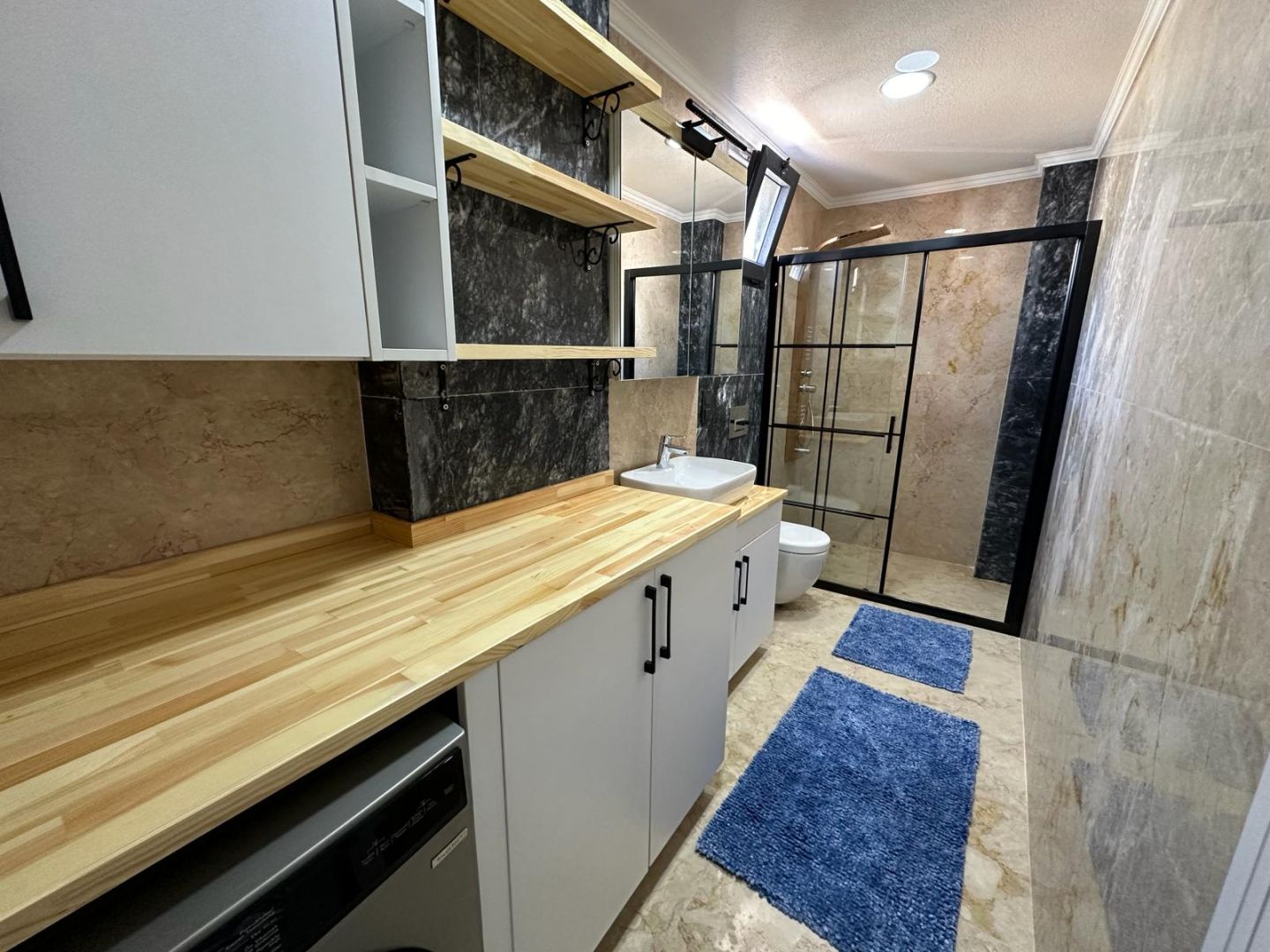 BOZÖRÜNDE 520m2 Arsa İçinde Satılık 4+1 Villa