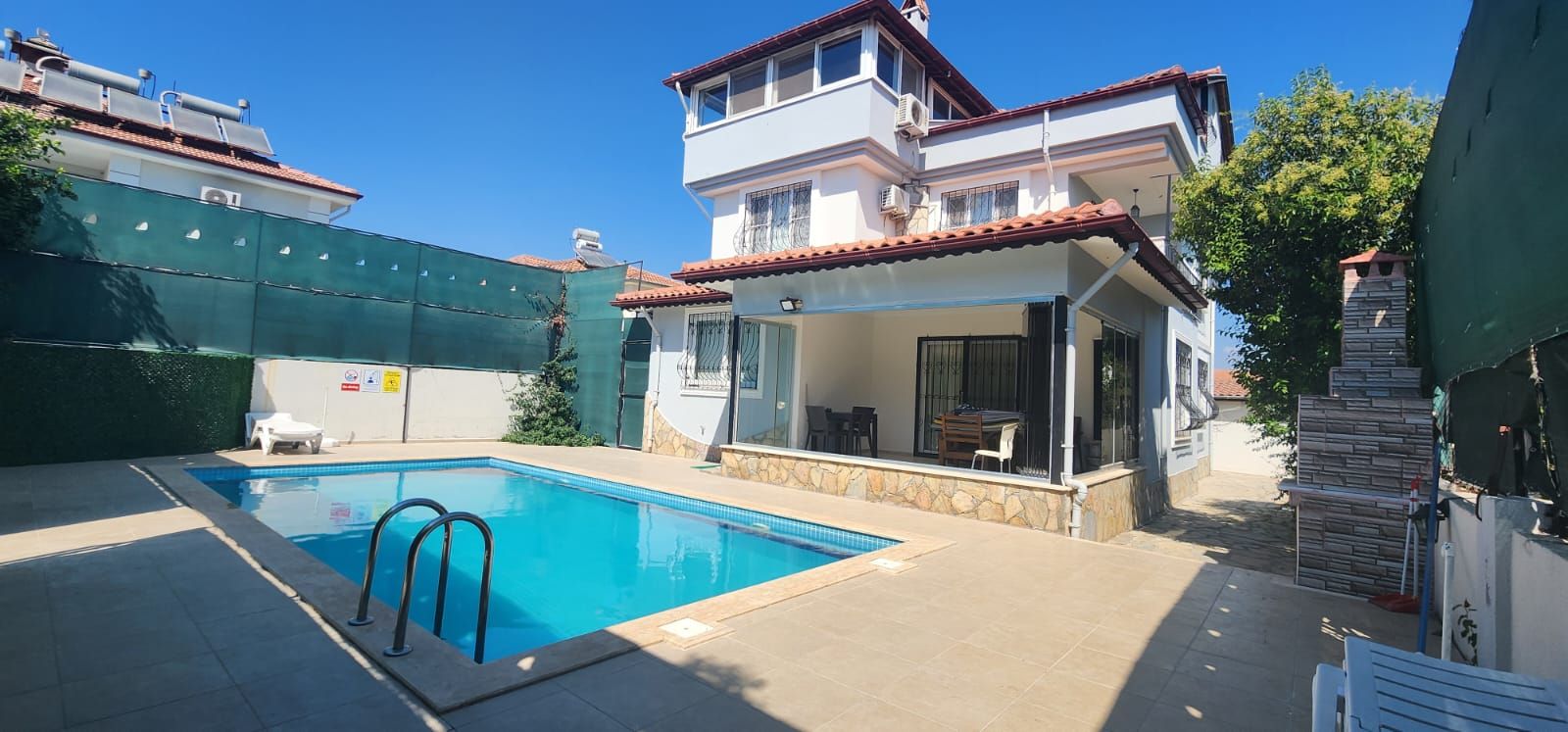 Dalaman Karaçalı’da Özel Havuzlu 5+1 Satılık Triplex Villa