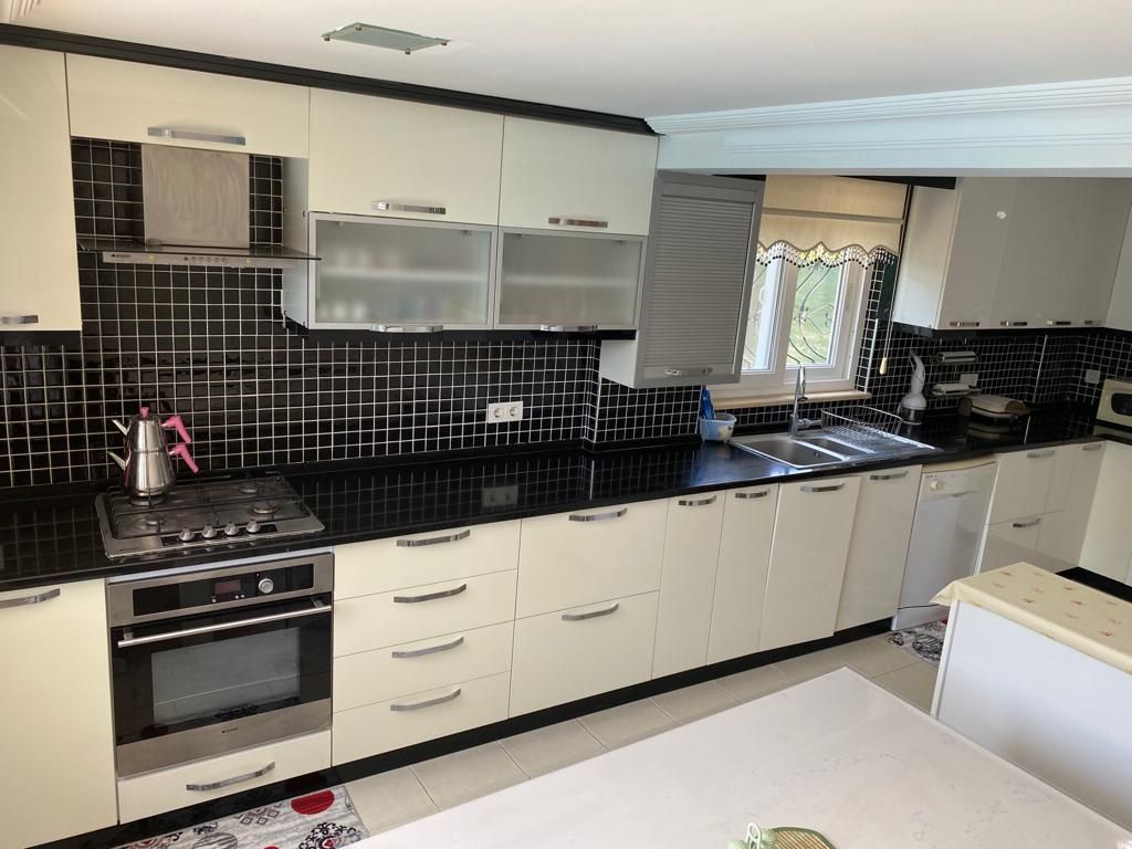 Dalaman Karaçalı’da Özel Havuzlu 5+1 Satılık Triplex Villa
