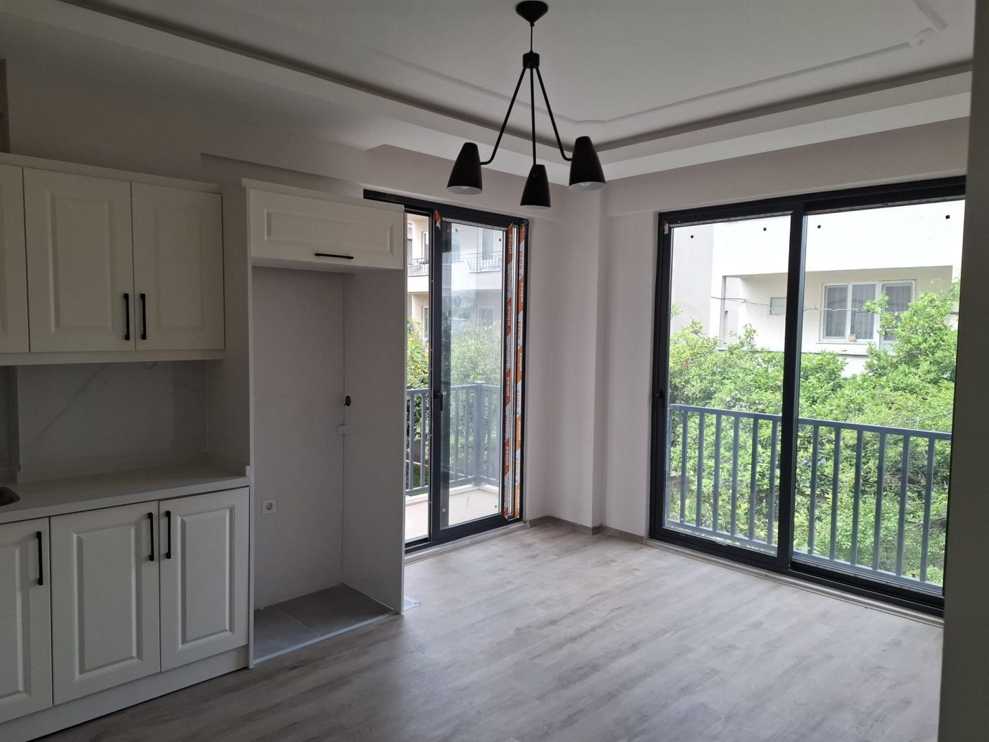 🔥 Merkezde 2. Kat 2 Balkonlu Asansörlü 1+1 Daire