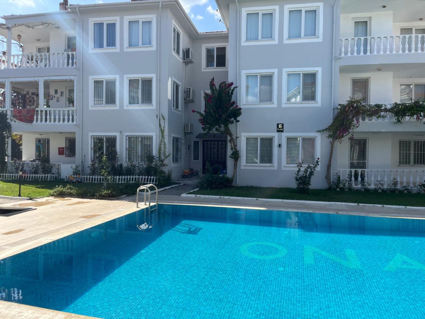 Dalaman Hürriyette Havuzlu Site İçinde 3+1 Daire