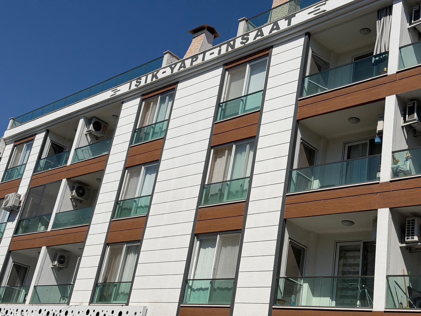 Dalaman Pazaryerinde Teraslı Full Eşyalı 1+1 Kiralık Daire