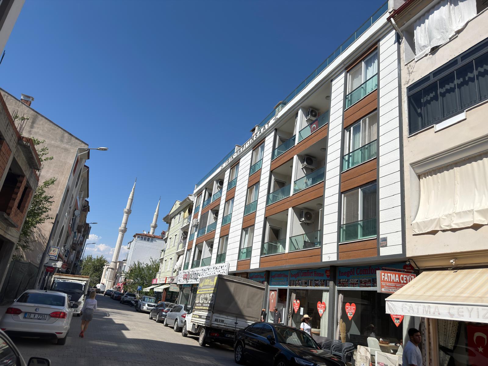 Dalaman Pazaryerinde Teraslı Full Eşyalı 1+1 Kiralık Daire