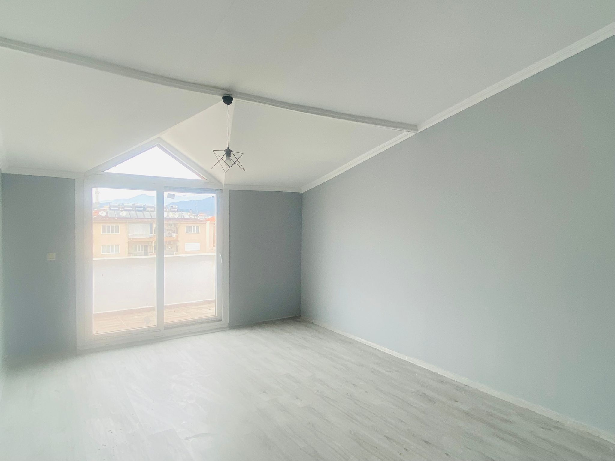 DALAMAN KARAÇALI'DA 170 m² TERASLI 4+1 SATILIK ÇATI DUBLEKSİ