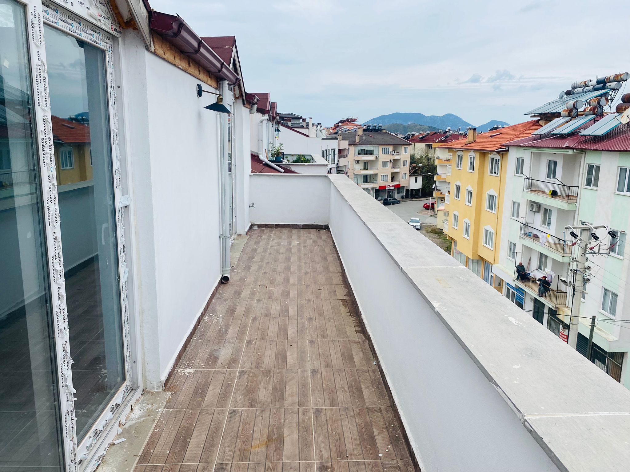 DALAMAN KARAÇALI'DA 170 m² TERASLI 4+1 SATILIK ÇATI DUBLEKSİ