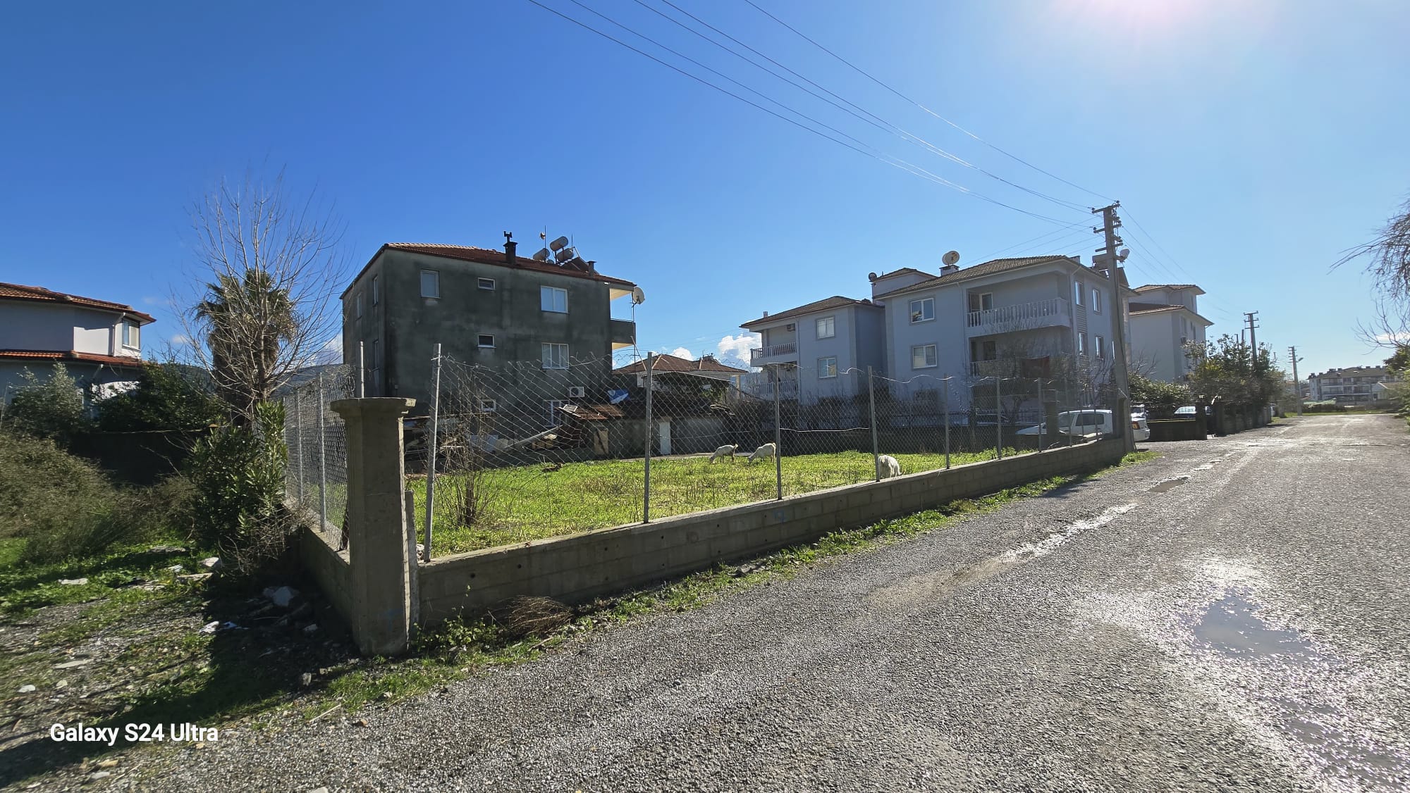 Dalaman Hürriyet'te Hastaneye Yakın Köşe Parsel Satılık Arsa