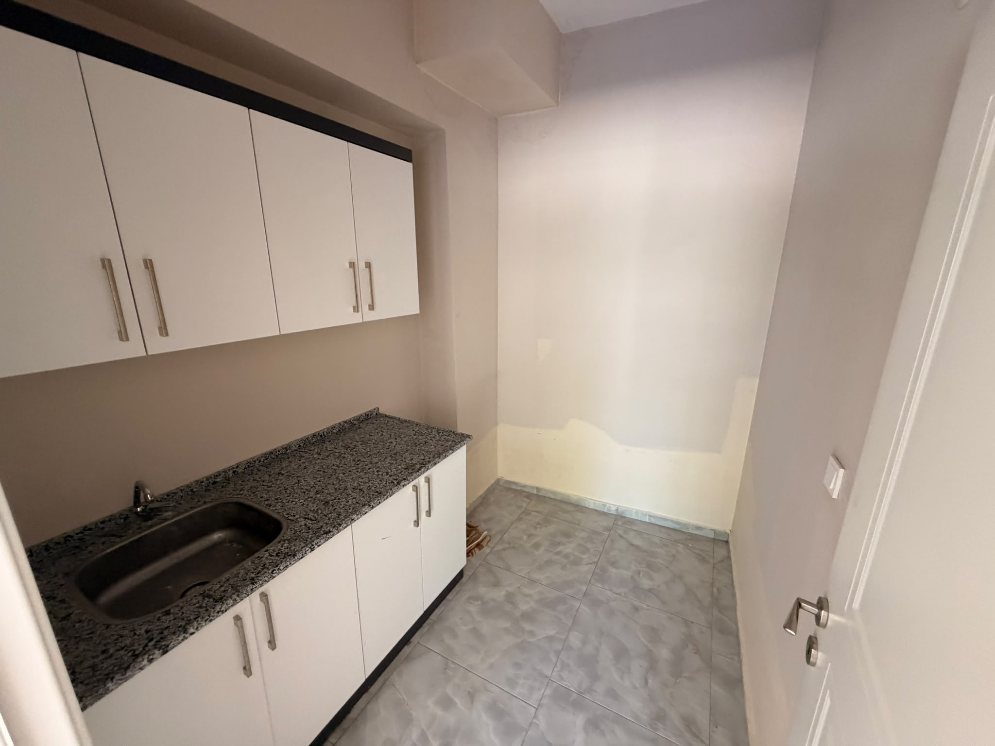 YATIRIM FIRSATI! ANA CADDE CEPHELİ SATILIK 50 m² DÜKKAN