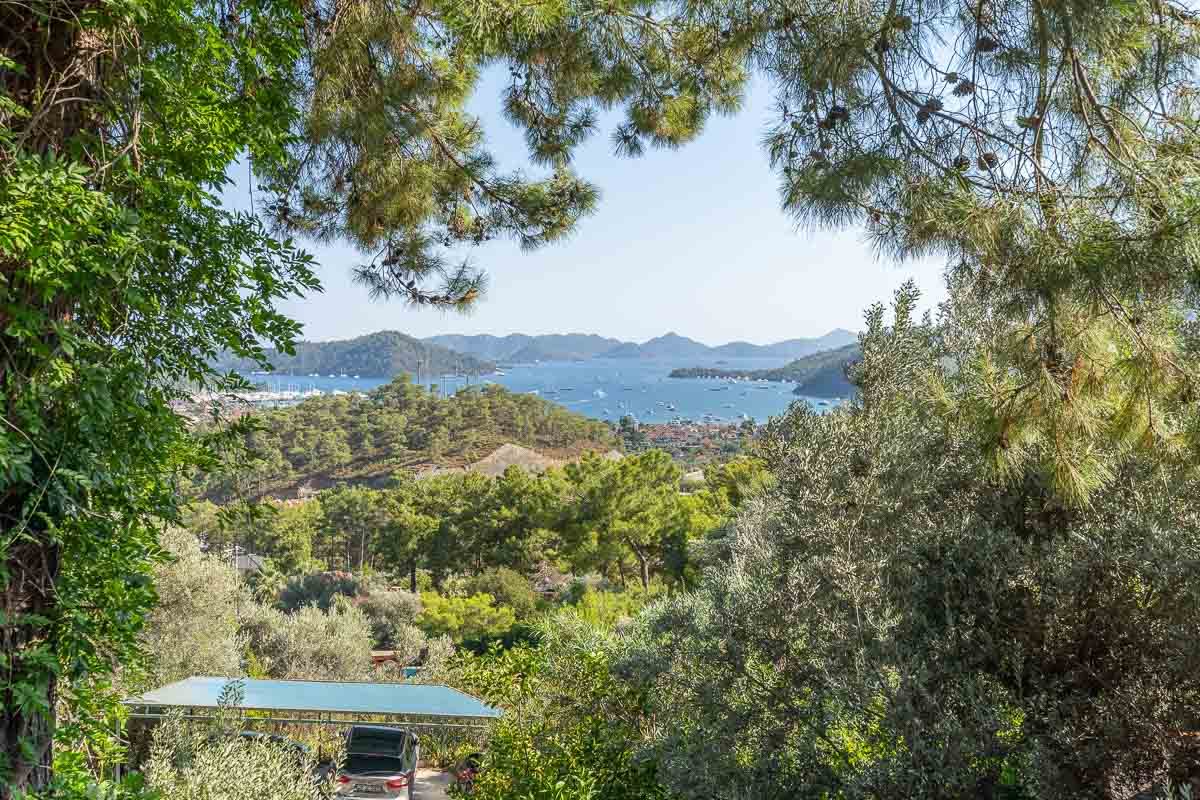 Göcek'in En Prestijli Sitesinde Satılık Deniz Manzaralı Villa