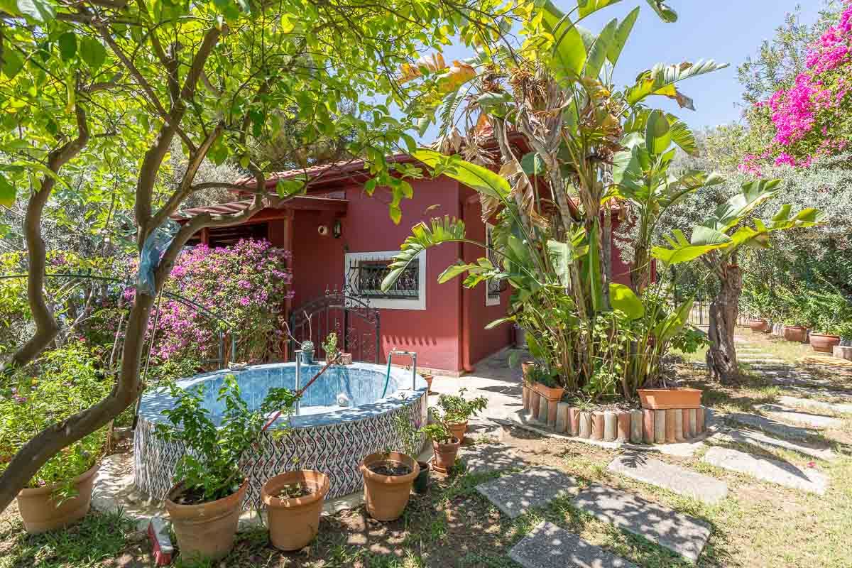 Göcek'in En Prestijli Sitesinde Satılık Deniz Manzaralı Villa