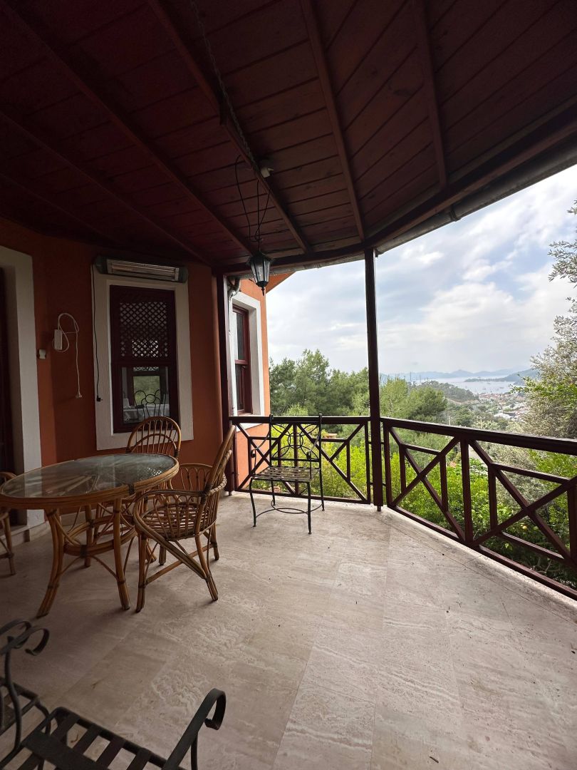 Göcek'in En Prestijli Sitesinde Satılık Deniz Manzaralı Villa