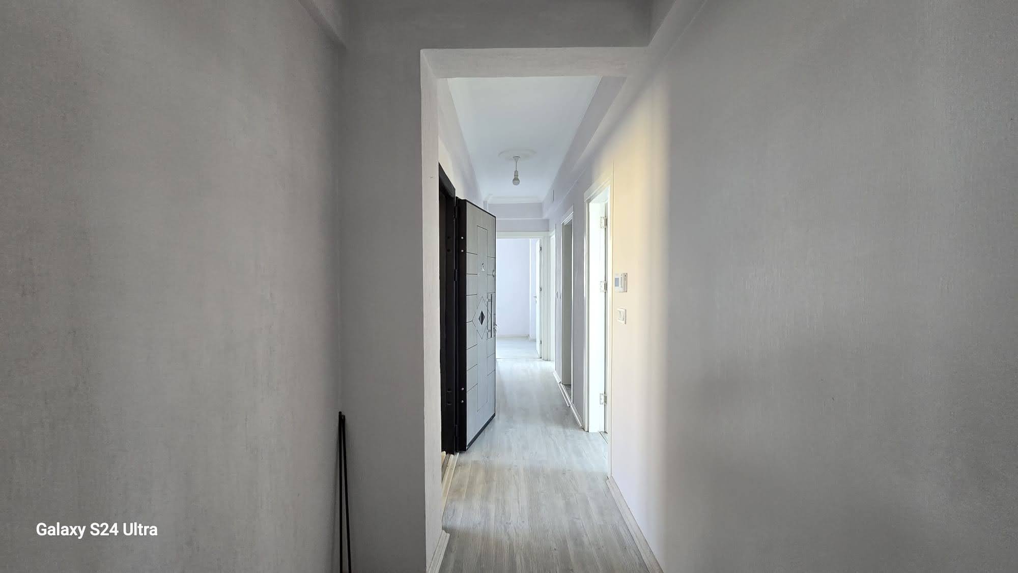 CESUR EMLAK'TAN 317M2 ARSA İÇİNDE SATILIK 2+1 DAİRE