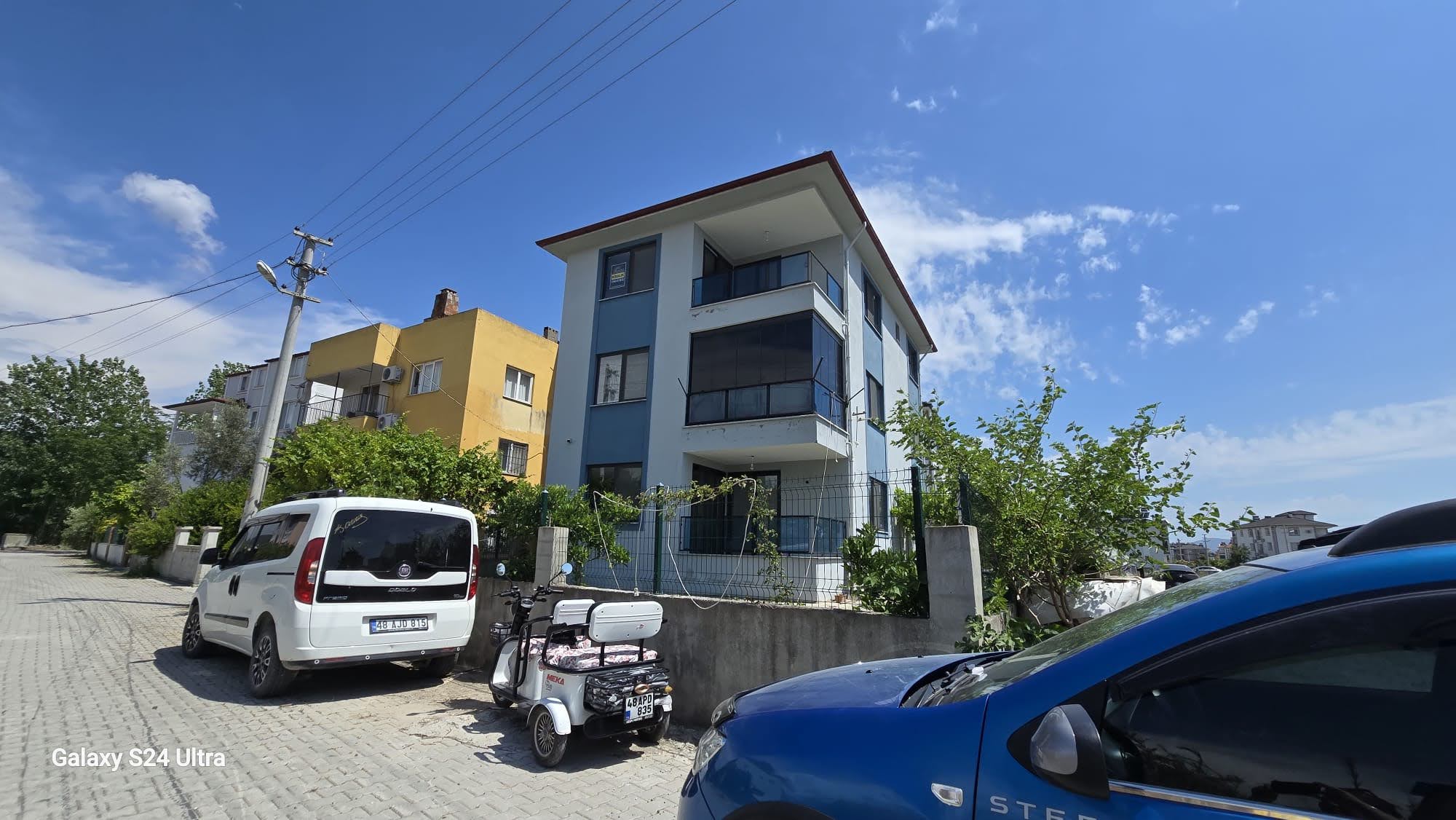 CESUR EMLAK'TAN 317M2 ARSA İÇİNDE SATILIK 2+1 DAİRE