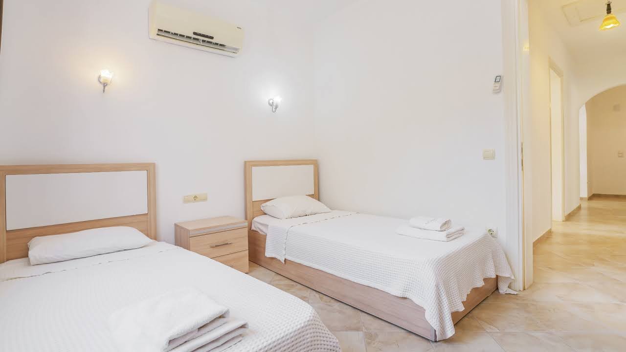 DALAMAN AKKAYA'DA SATILIK ÖZEL HAVUZLU 3+1 BUNGALOV | 595 m² ARSA | DAĞ VE ORMAN MANZARASI