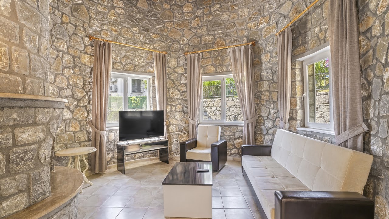 DALAMAN AKKAYA'DA SATILIK ÖZEL HAVUZLU 3+1 BUNGALOV | 595 m² ARSA | DAĞ VE ORMAN MANZARASI
