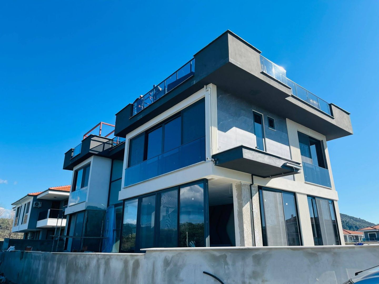 CESUR EMLAK'TAN | DALAMAN KARAÇALI'DA ÖZEL HAVUZLU LÜKS 6+1 MÜSTAKİL VİLLA | 274 m²