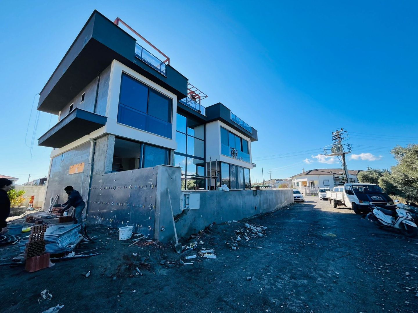 CESUR EMLAK'TAN | DALAMAN KARAÇALI'DA ÖZEL HAVUZLU LÜKS 6+1 MÜSTAKİL VİLLA | 274 m²