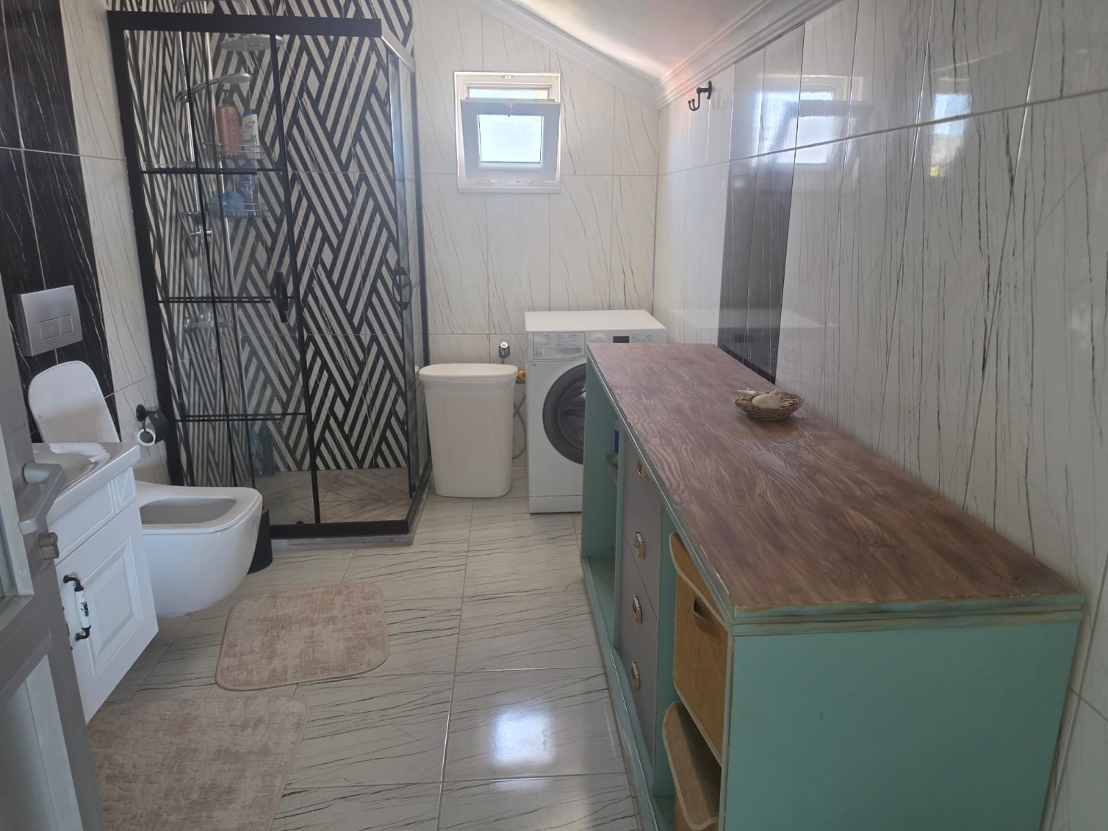 Dalaman Karaçalı'da Havuzlu Butik Sitede Satılık Güney Cepheli Çatı Dubleks