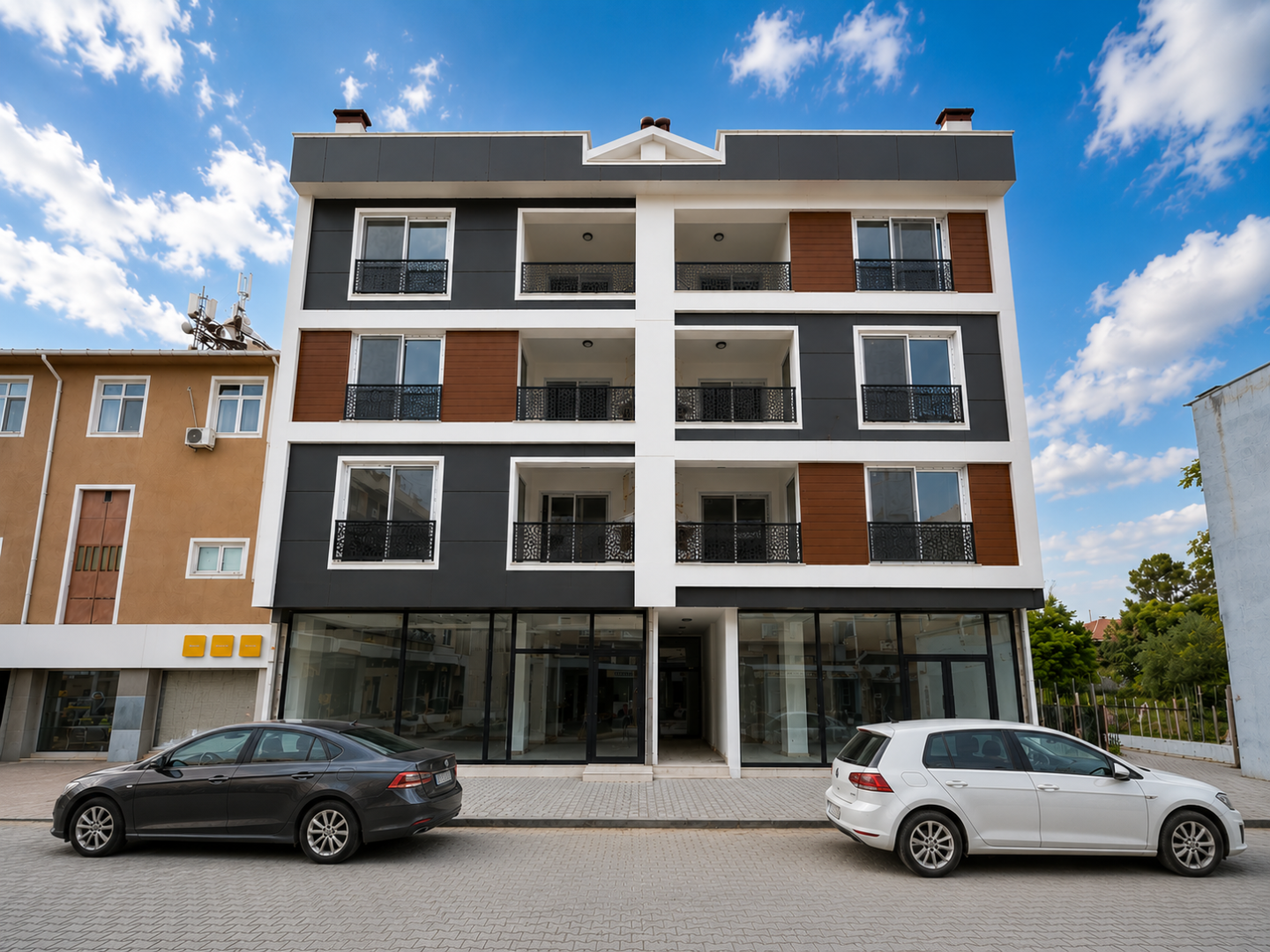 DALAMAN MERKEZ'DEcesur emlak'tan  PTT YANI'NDA SATILIK 4+1 LÜKS ÇATI DUBLEKS 131 m² Net • 190 m² Brüt • 3 Banyo • Ön Cephe • 7.000.000 TL