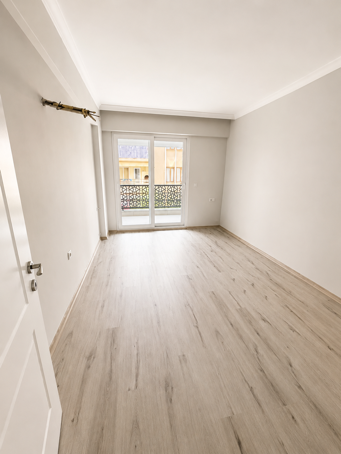 DALAMAN MERKEZ'DEcesur emlak'tan  PTT YANI'NDA SATILIK 4+1 LÜKS ÇATI DUBLEKS 136 m² Net • 195 m² Brüt • 3 Banyo