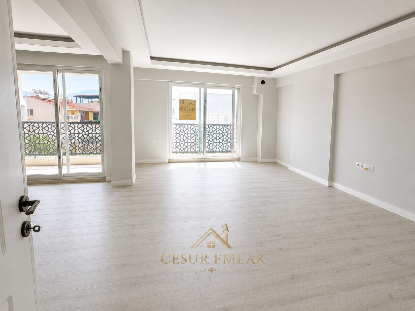 DALAMAN MERKEZ'DEcesur emlak'tan  PTT YANI'NDA SATILIK 4+1 LÜKS ÇATI DUBLEKS 136 m² Net • 195 m² Brüt • 3 Banyo
