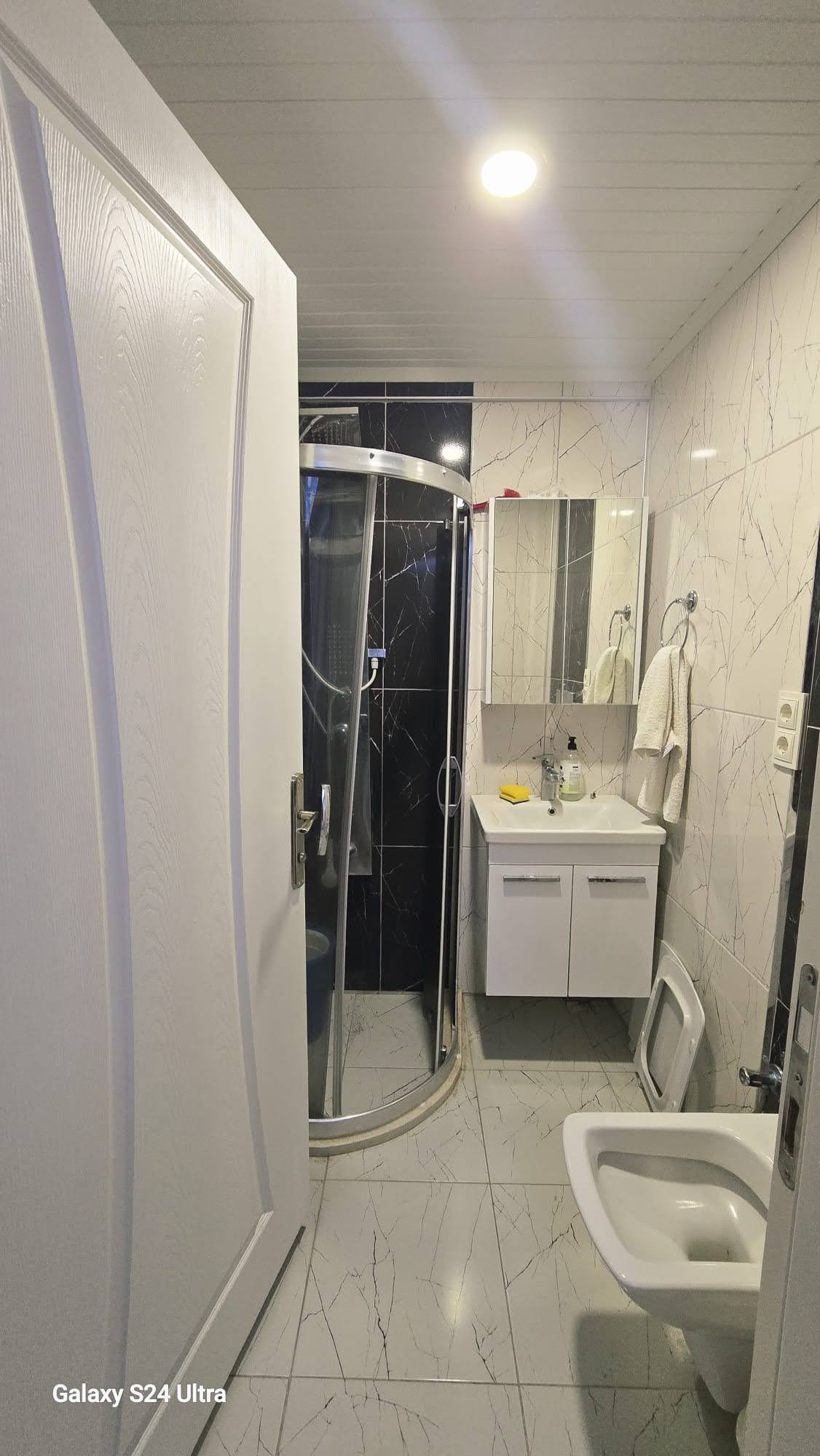 CESUR EMLAK'TAN DALAMAN HÜRRİYET MAHALLESİ'NDE 95 m², 2 BANYOLU, GENİŞ BALKONLU SATILIK 2+1 DAİRE