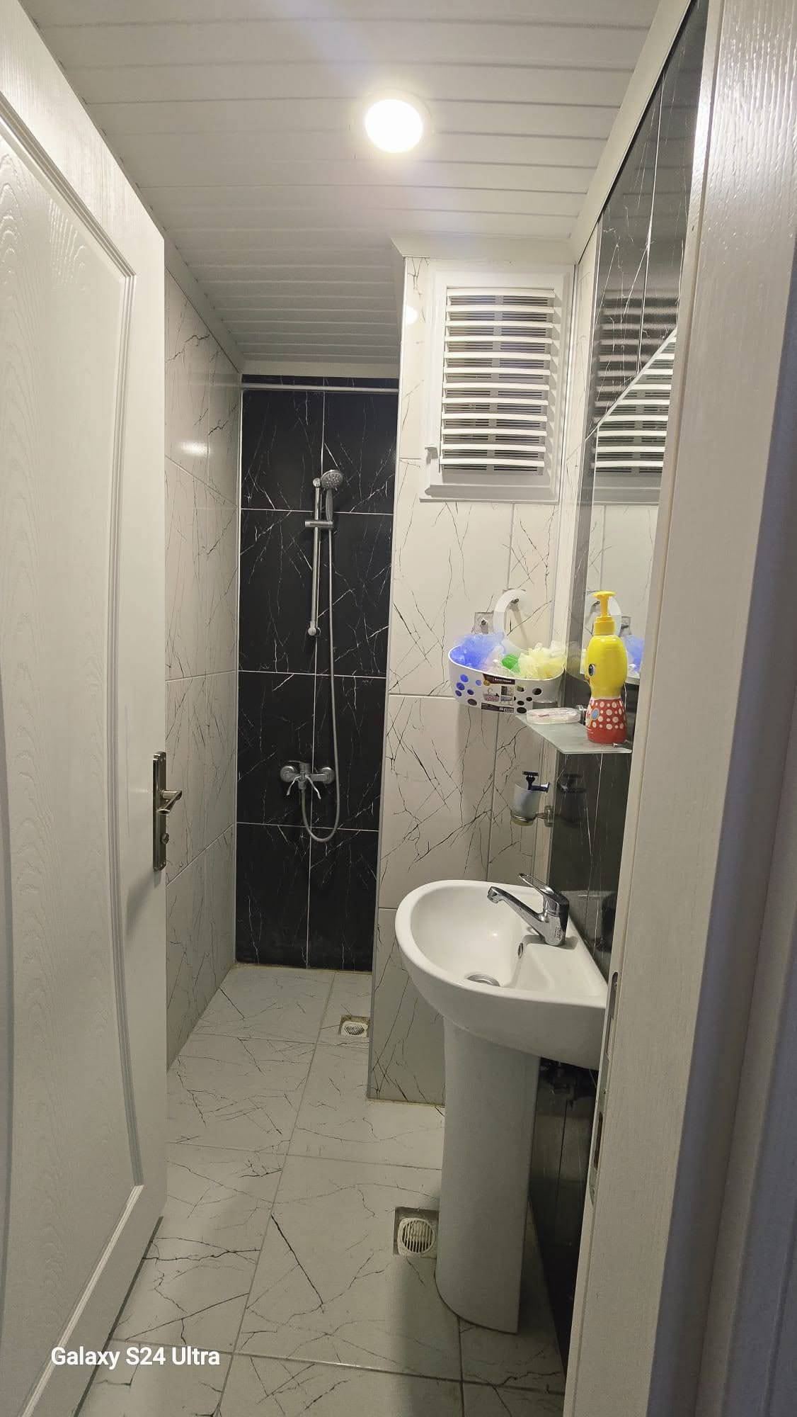 CESUR EMLAK'TAN DALAMAN HÜRRİYET MAHALLESİ'NDE 95 m², 2 BANYOLU, GENİŞ BALKONLU SATILIK 2+1 DAİRE