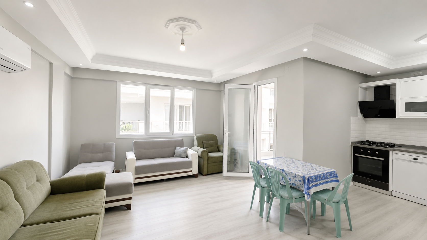 CESUR EMLAK'TAN DALAMAN HÜRRİYET MAHALLESİ'NDE 95 m², 2 BANYOLU, GENİŞ BALKONLU SATILIK 2+1 DAİRE