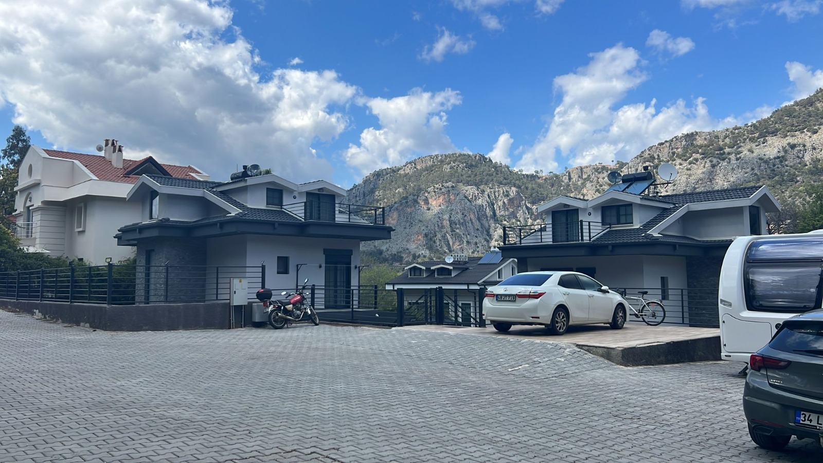 GÖCEKTE KİRALIK 3+1 DUBLEKS | GENİŞ TERASLI 115 m²