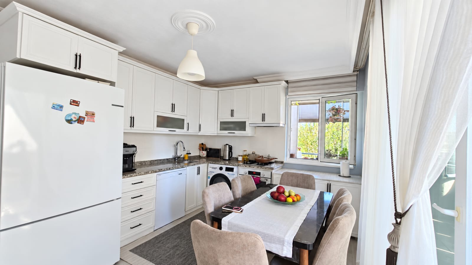 DALAMAN KARAÇALIDA 150m² 3+1 KAPALI MUTFAK,2 BANYO,2 CAM BALKON