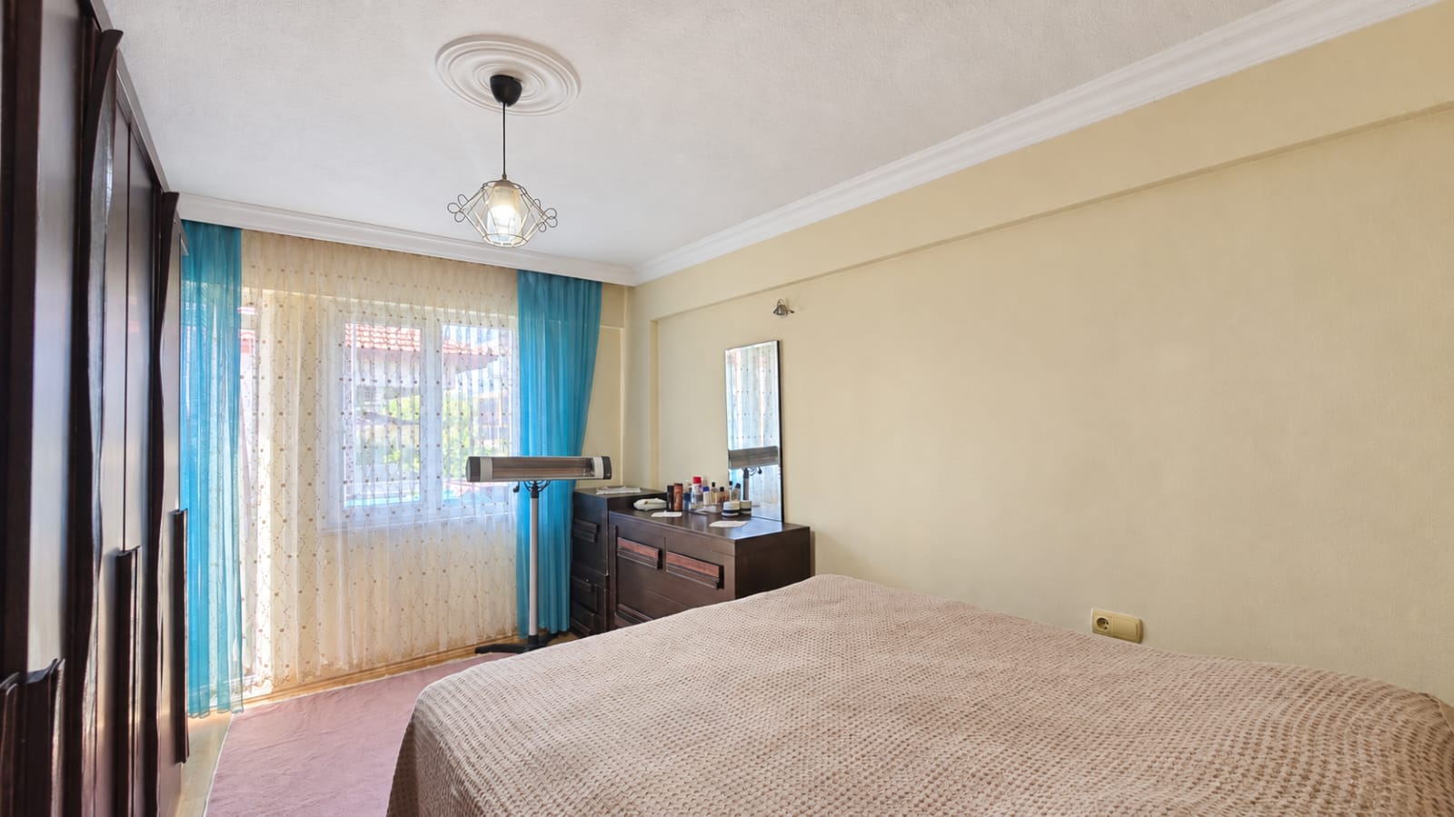 DALAMAN KARAÇALIDA 150m² 3+1 KAPALI MUTFAK,2 BANYO,2 CAM BALKON