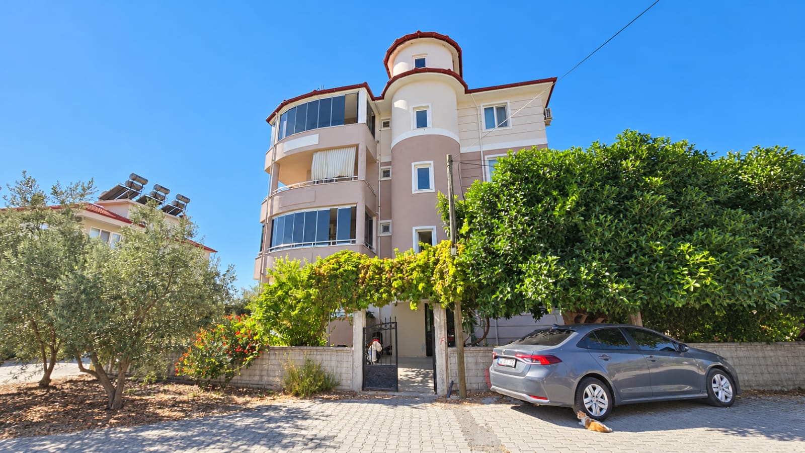 DALAMAN KARAÇALIDA 150m² 3+1 KAPALI MUTFAK,2 BANYO,2 CAM BALKON